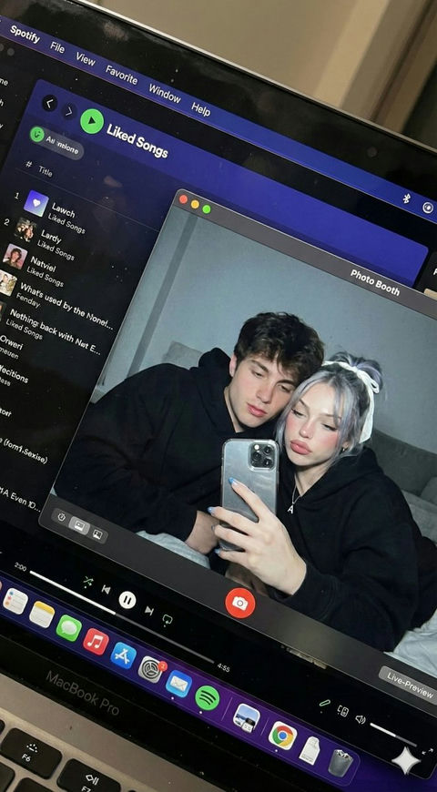 MacBook自拍(情侣款)